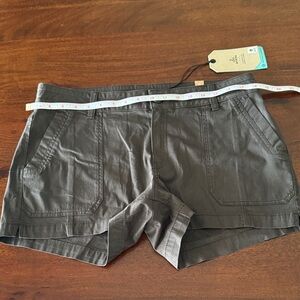 Prana Women's  Elle Short stretch fit A mid-Rise